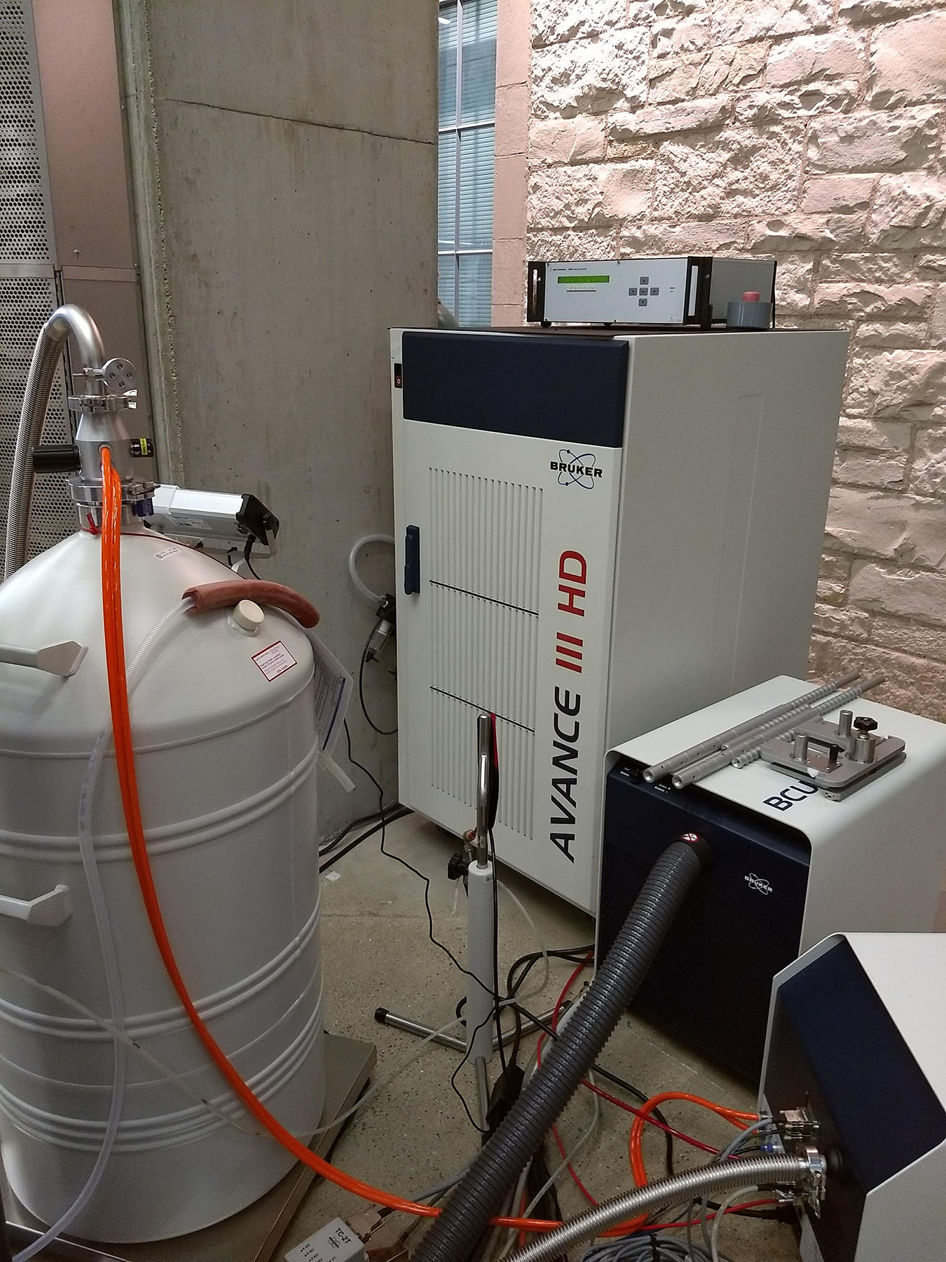 nmr-f500